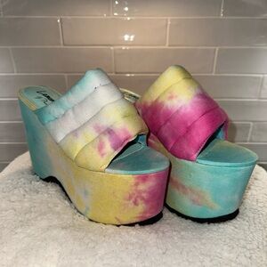 Manolya Platform Sandals